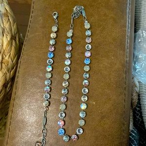 Sabika necklace and bracelet set